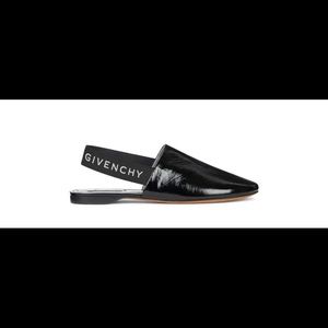 Givenchy Rivington Logo Mules in Black Patent Sz38